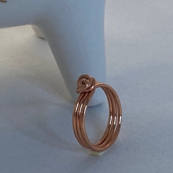 ARTISAN Hammered Copper Knot Ring Size 7.5 - Picture 1 of 9